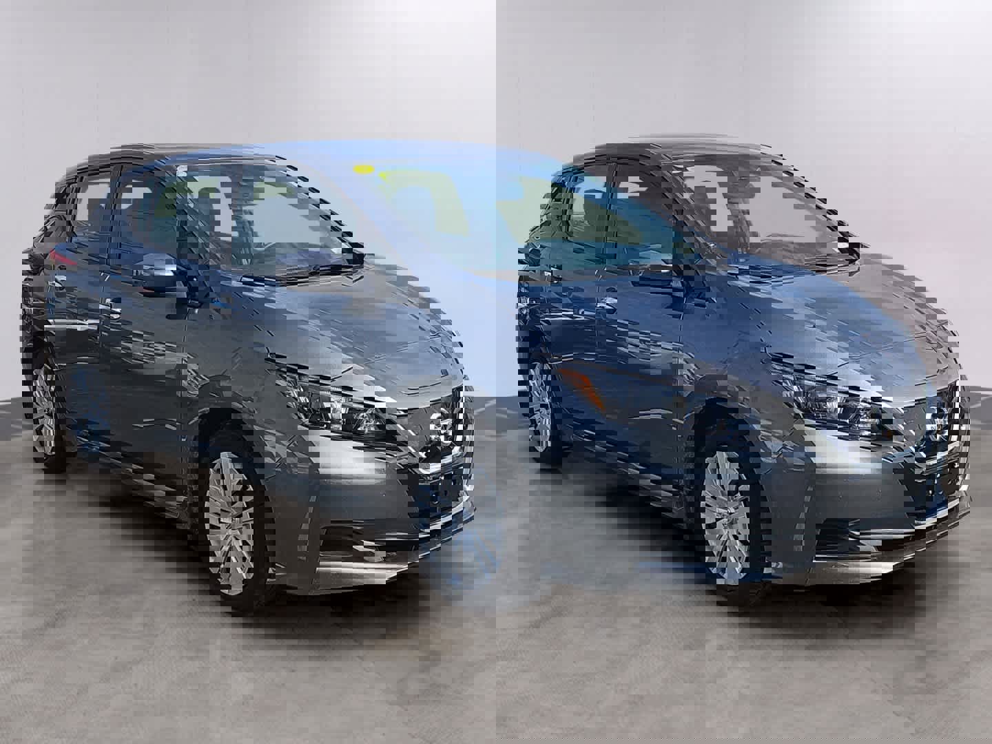 Used 2022 Nissan Leaf S image 3