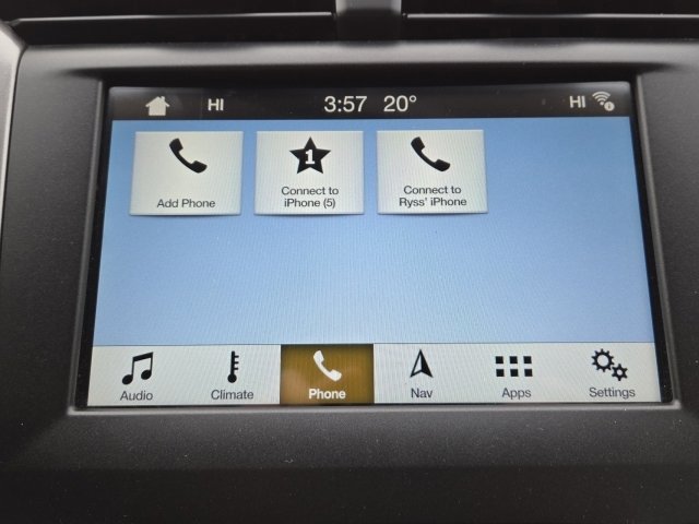 Used 2017 Ford Fusion SE w/ Equipment Group 201A image 4