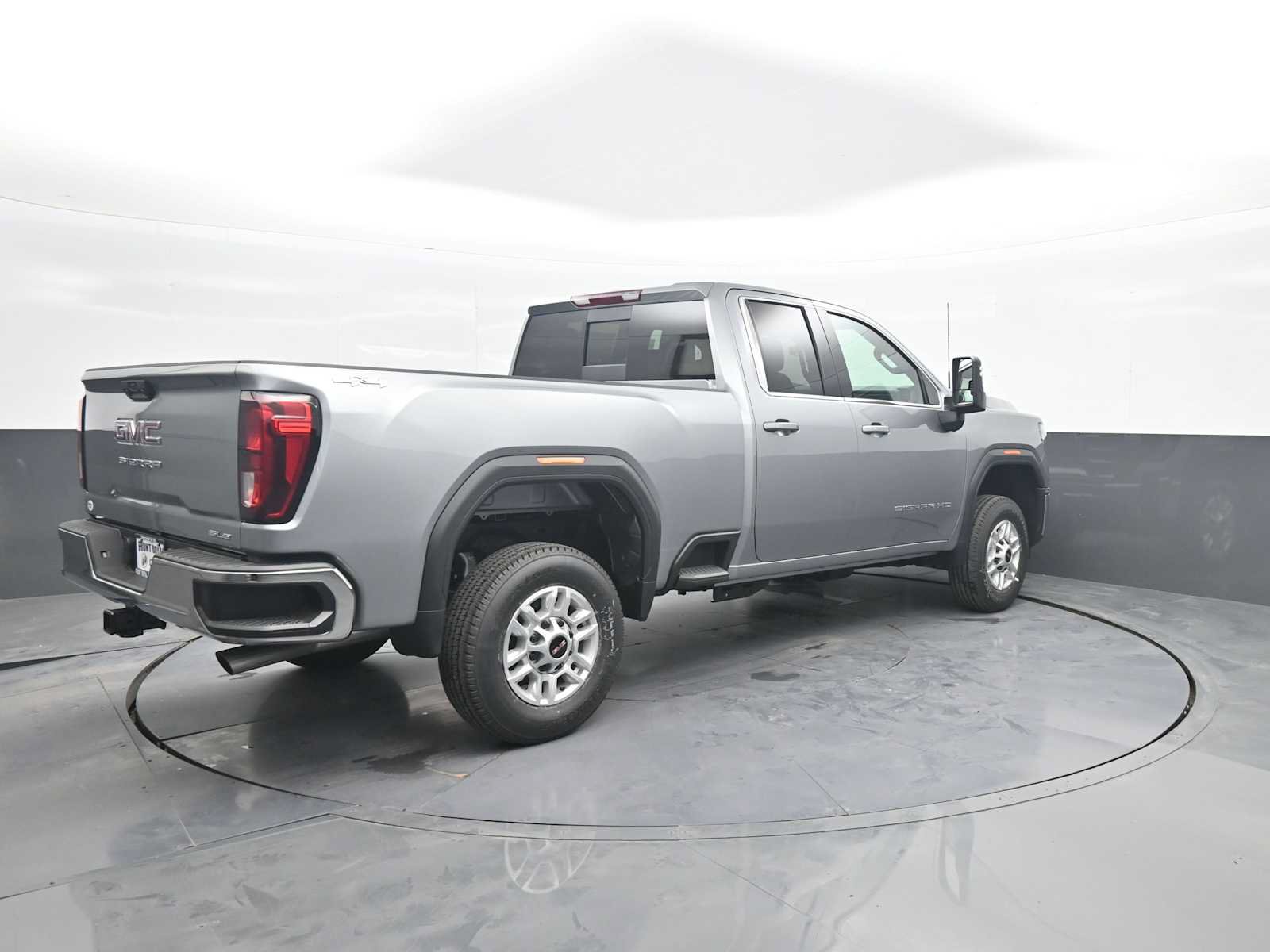 New 2026 GMC Sierra 2500 SLE w/ Preferred Package AWD/4WD image 8
