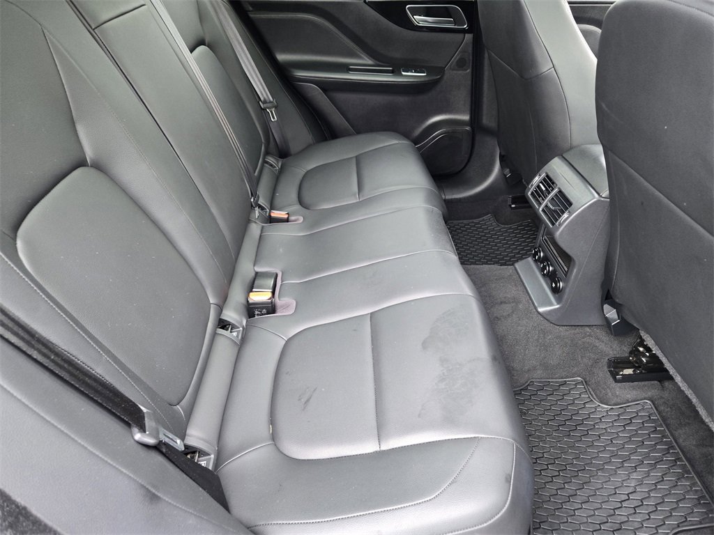 Used 2019 Jaguar F-PACE Premium image 28