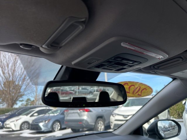 Used 2022 Toyota Camry SE image 26