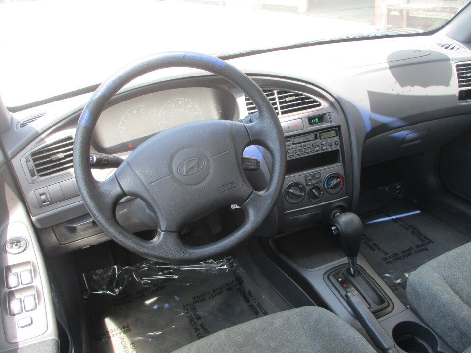 Used 2003 Hyundai Elantra GLS FWD image 8