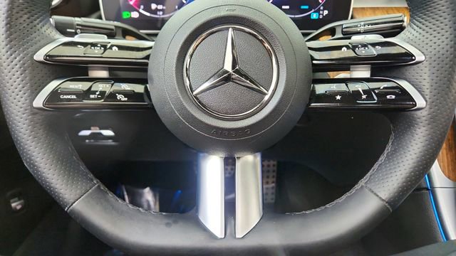 Used 2023 Mercedes-Benz C 300 Sedan image 39