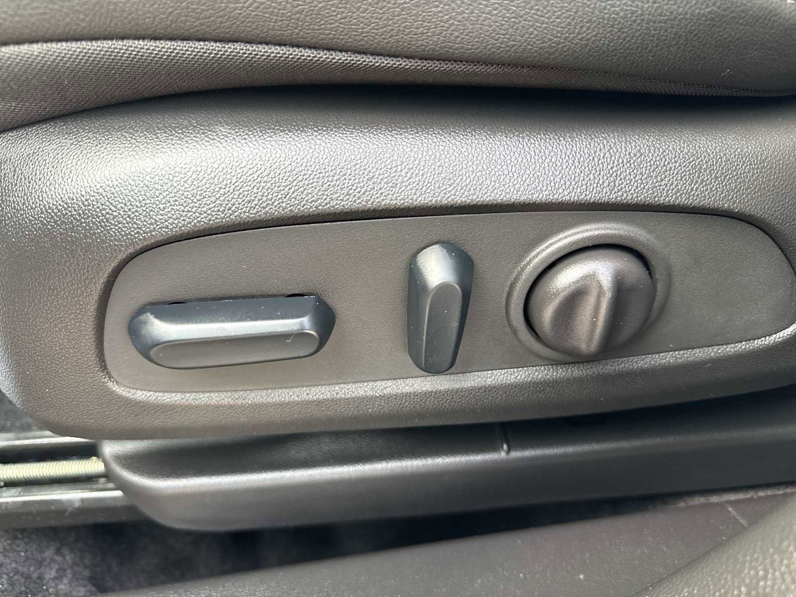 Certified 2023 Buick Encore GX Essence w/ Experience Buick Package image 14