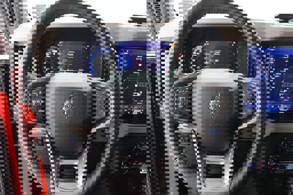 Used 2023 Ford Bronco Wildtrak image 15