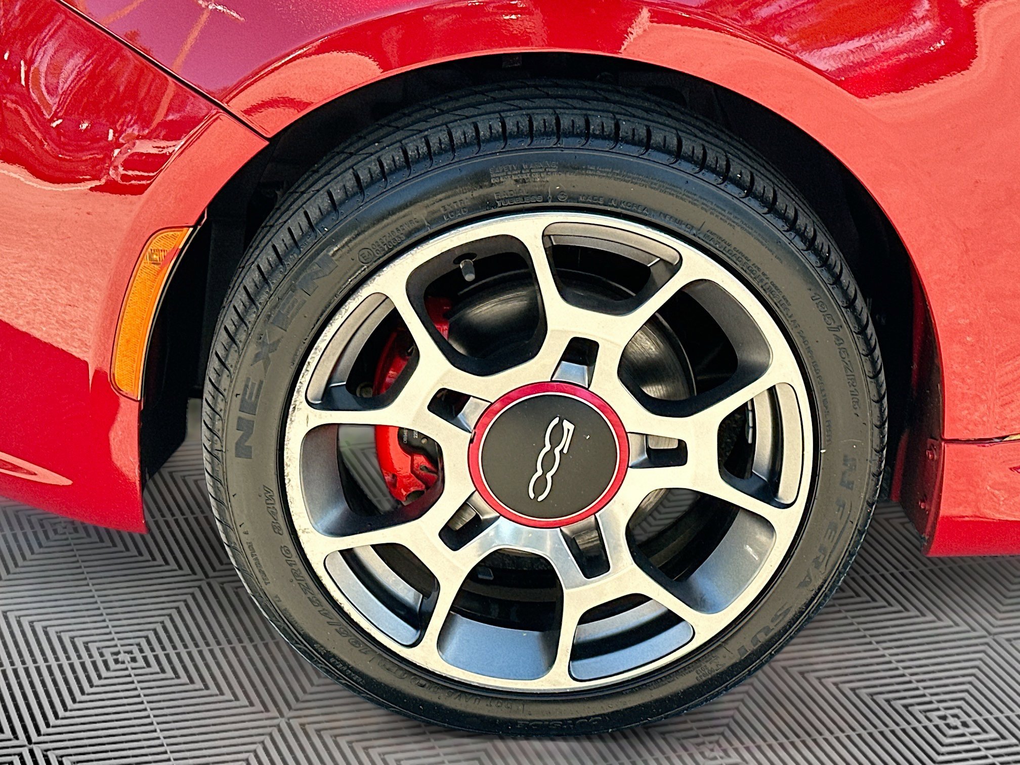 Used 2015 FIAT 500 Sport image 31