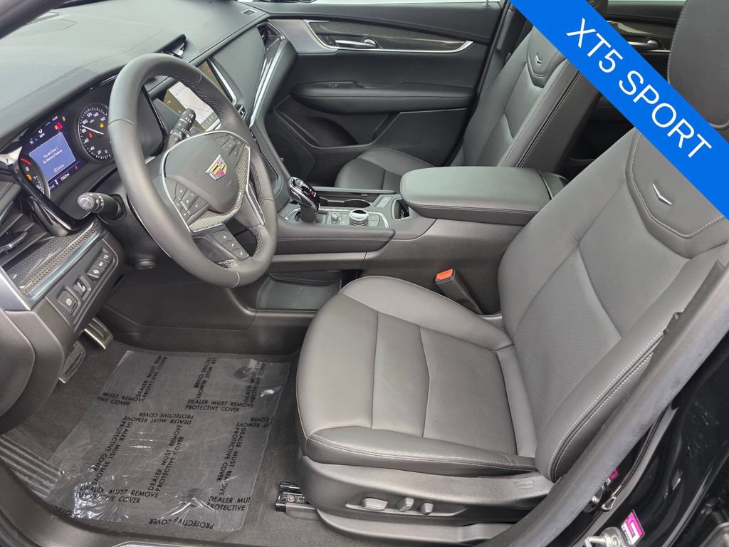 Used 2024 Cadillac XT5 Sportv w/ Technology Package AWD/4WD image 9