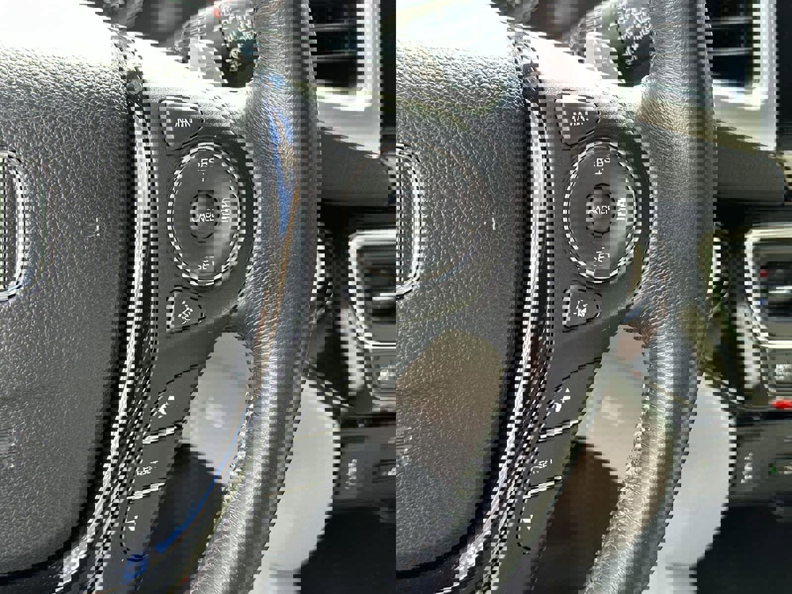 Used 2016 Honda Pilot Touring image 25