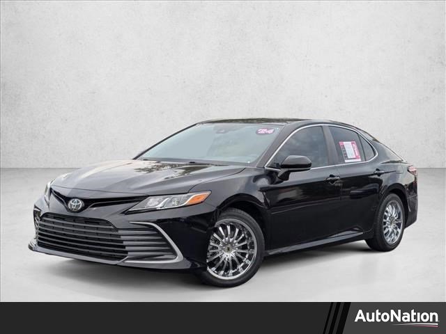 Used 2024 Toyota Camry LE image 1