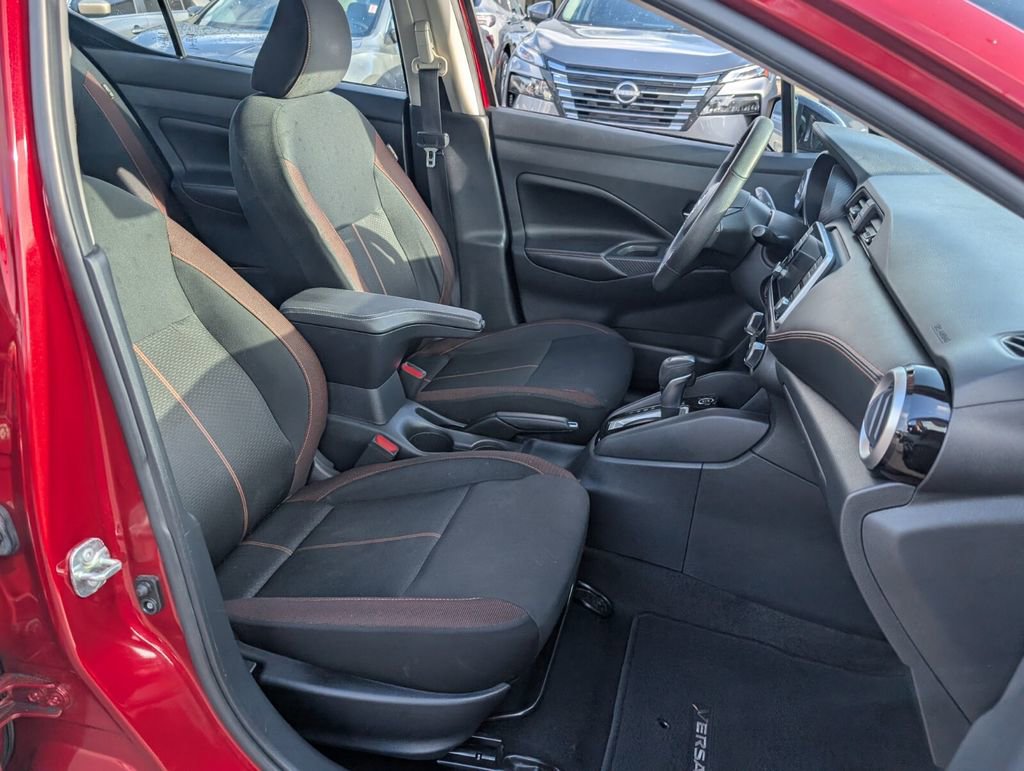 Certified 2022 Nissan Versa SR w/ Trunk Package image 18
