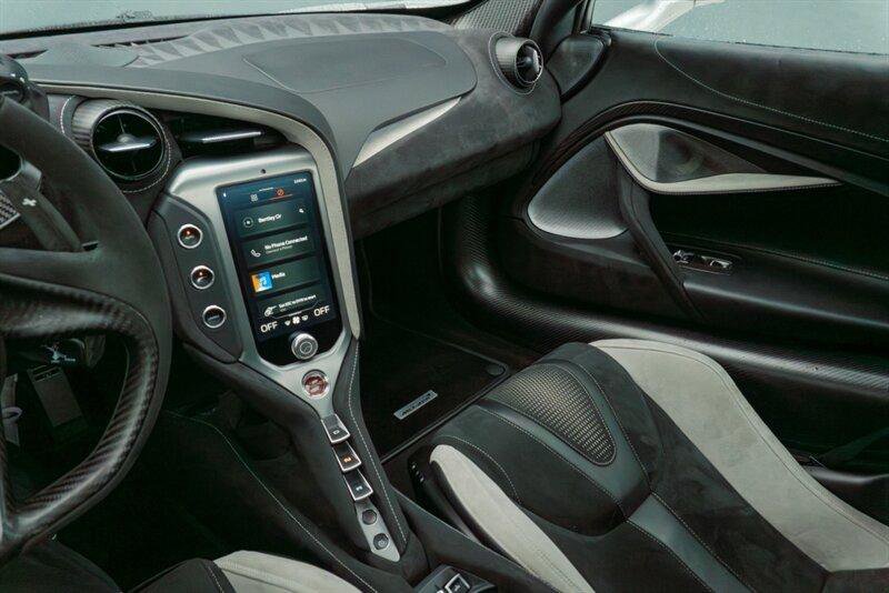 Used 2024 McLaren 750S Spider image 17