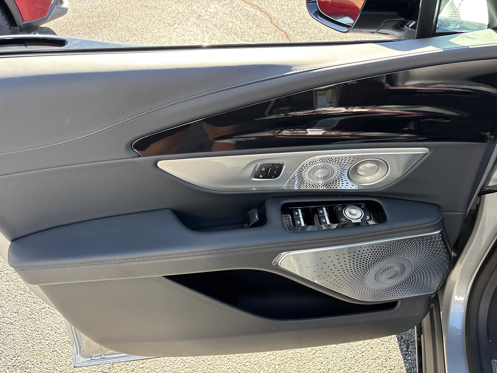 New 2026 Lincoln Nautilus Reserve AWD/4WD image 11
