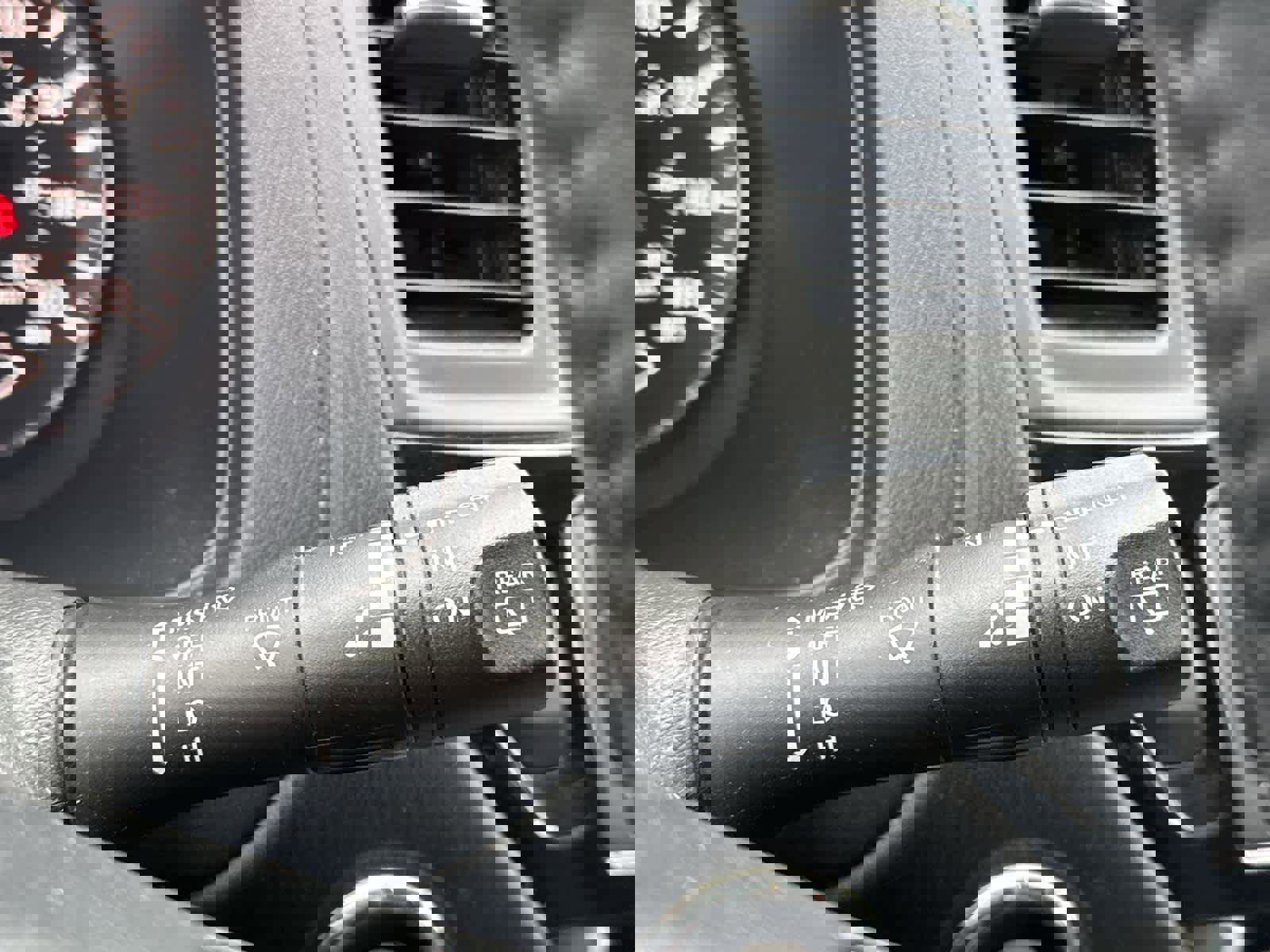 Used 2017 Nissan Pathfinder SV image 22