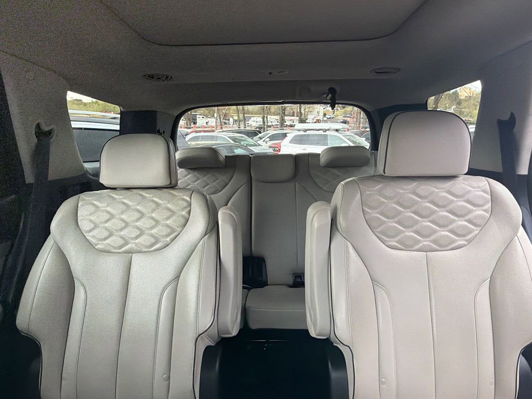 Used 2022 Hyundai Palisade Limited w/ Cargo Package image 12
