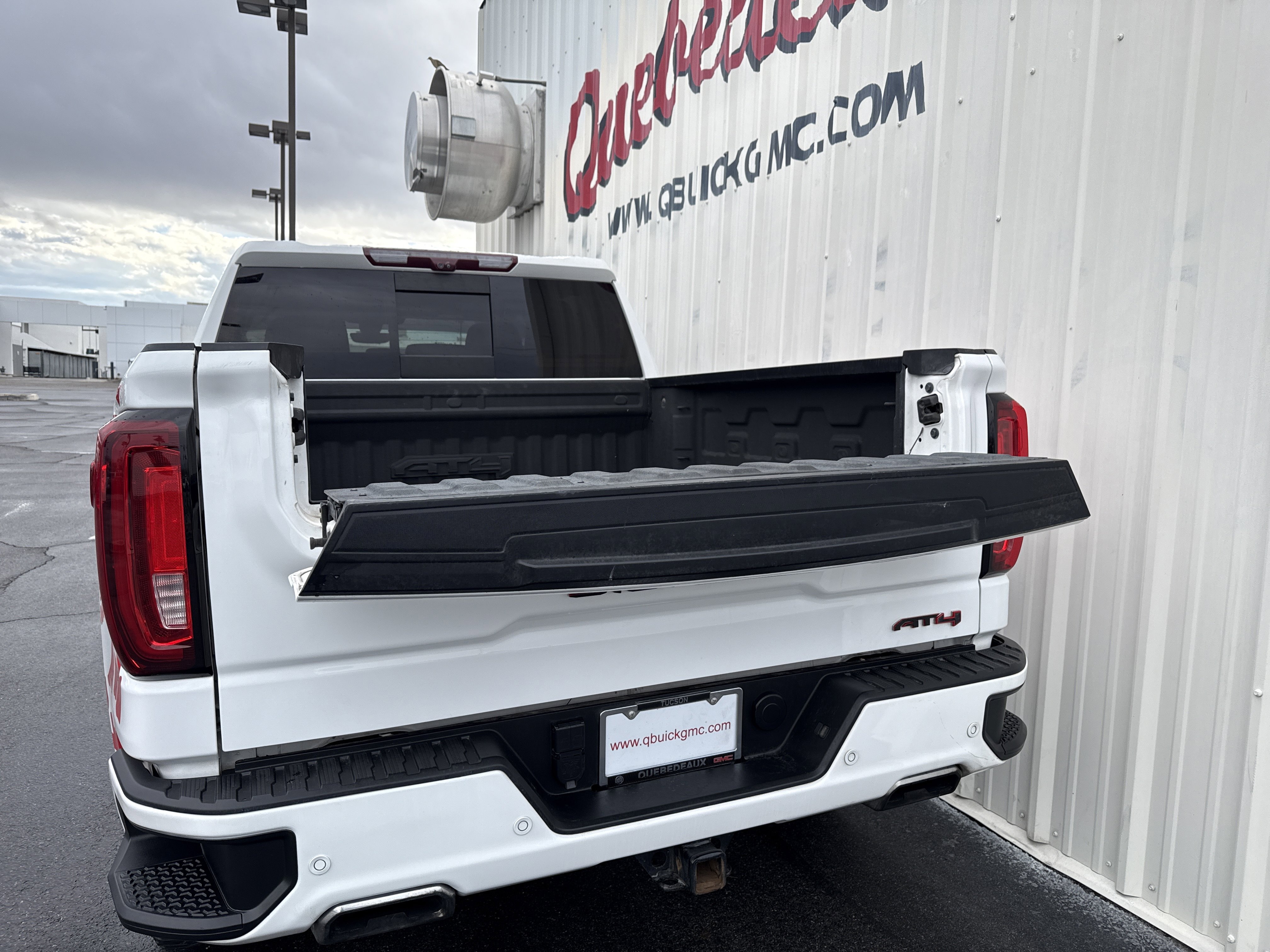 Used 2021 GMC Sierra 1500 AT4 w/ AT4 Value Package image 17