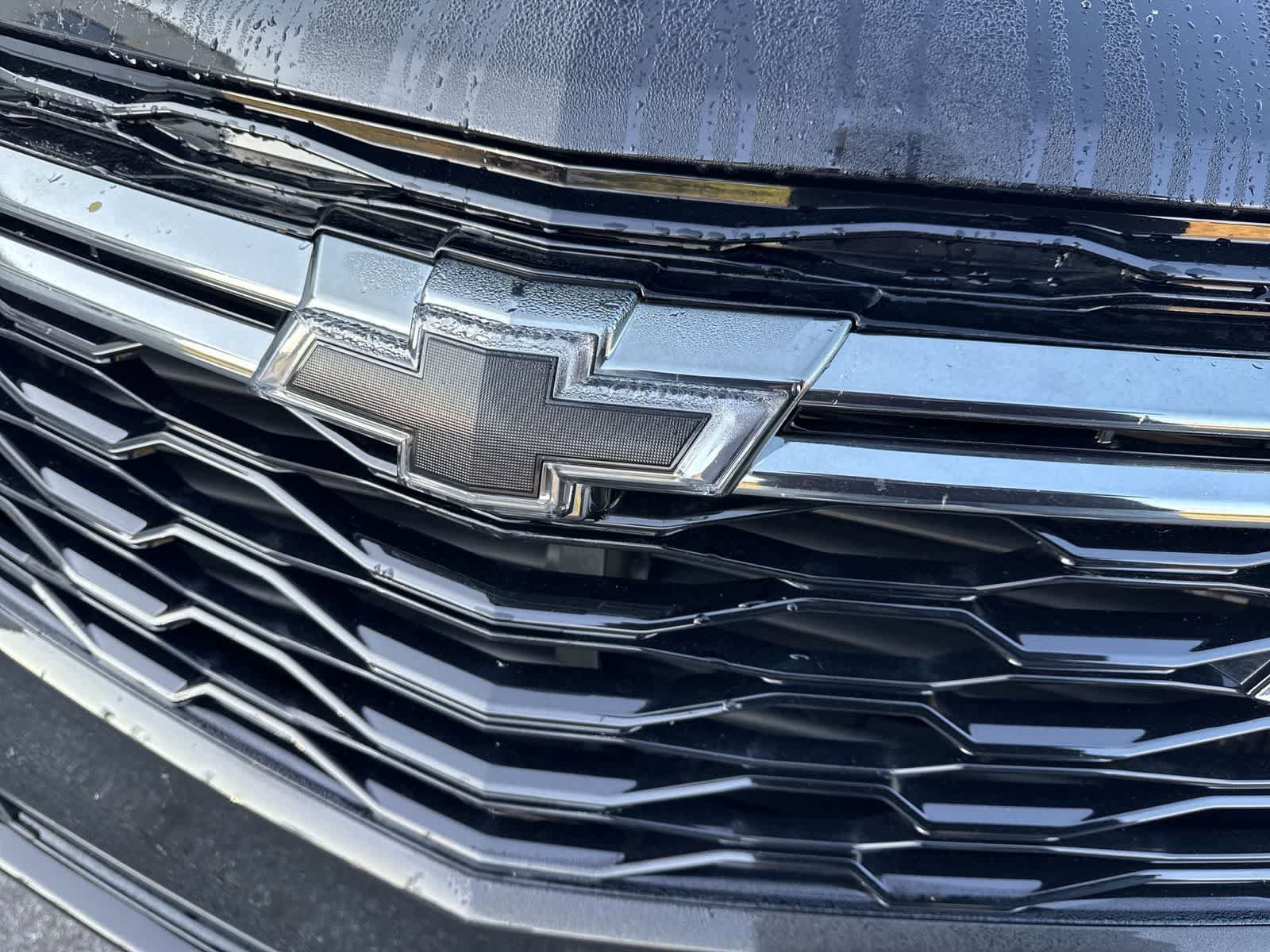 Used 2022 Chevrolet Equinox RS w/ LPO, Floor Liner Package AWD/4WD image 14