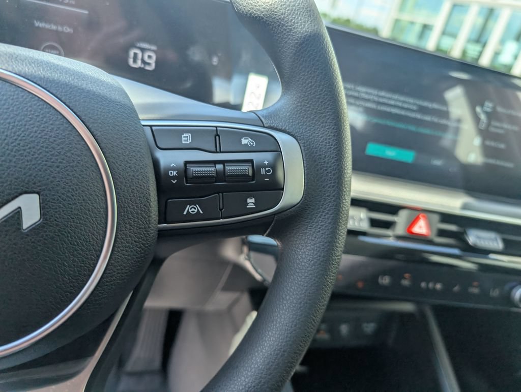 New 2026 Kia K5 LXS FWD image 17