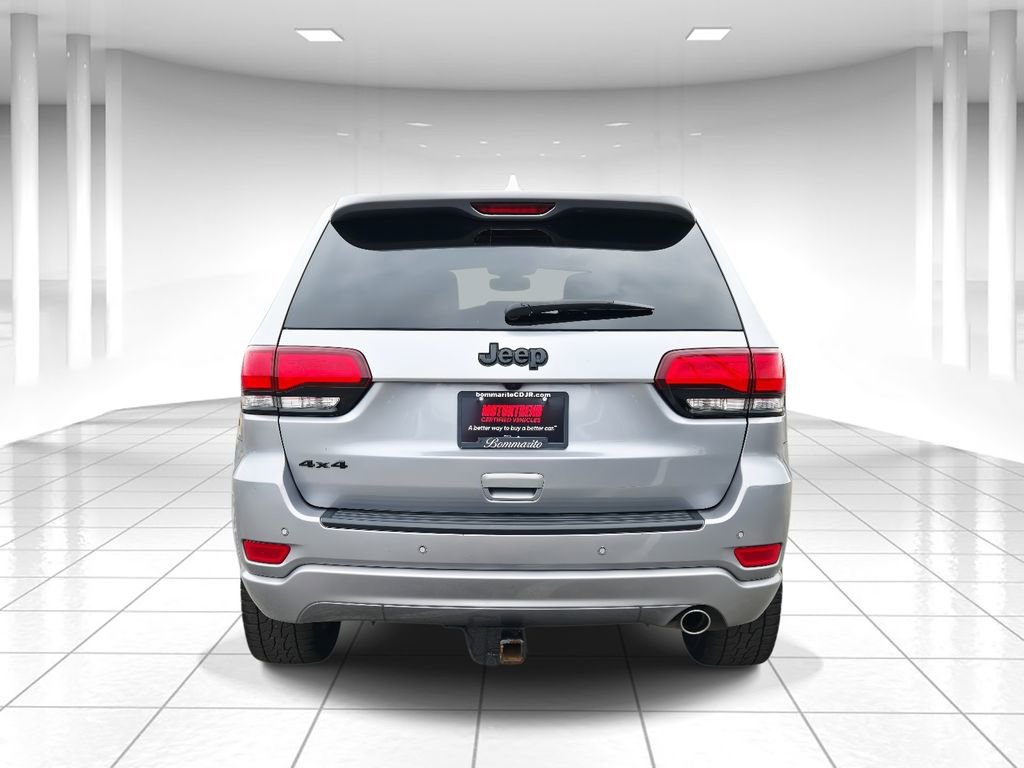 Used 2020 Jeep Grand Cherokee Altitude image 4