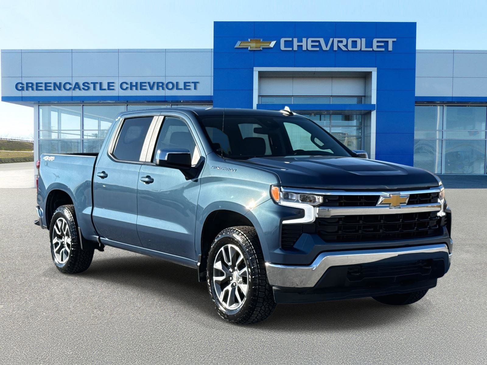 Used 2024 Chevrolet Silverado 1500 LT image 1