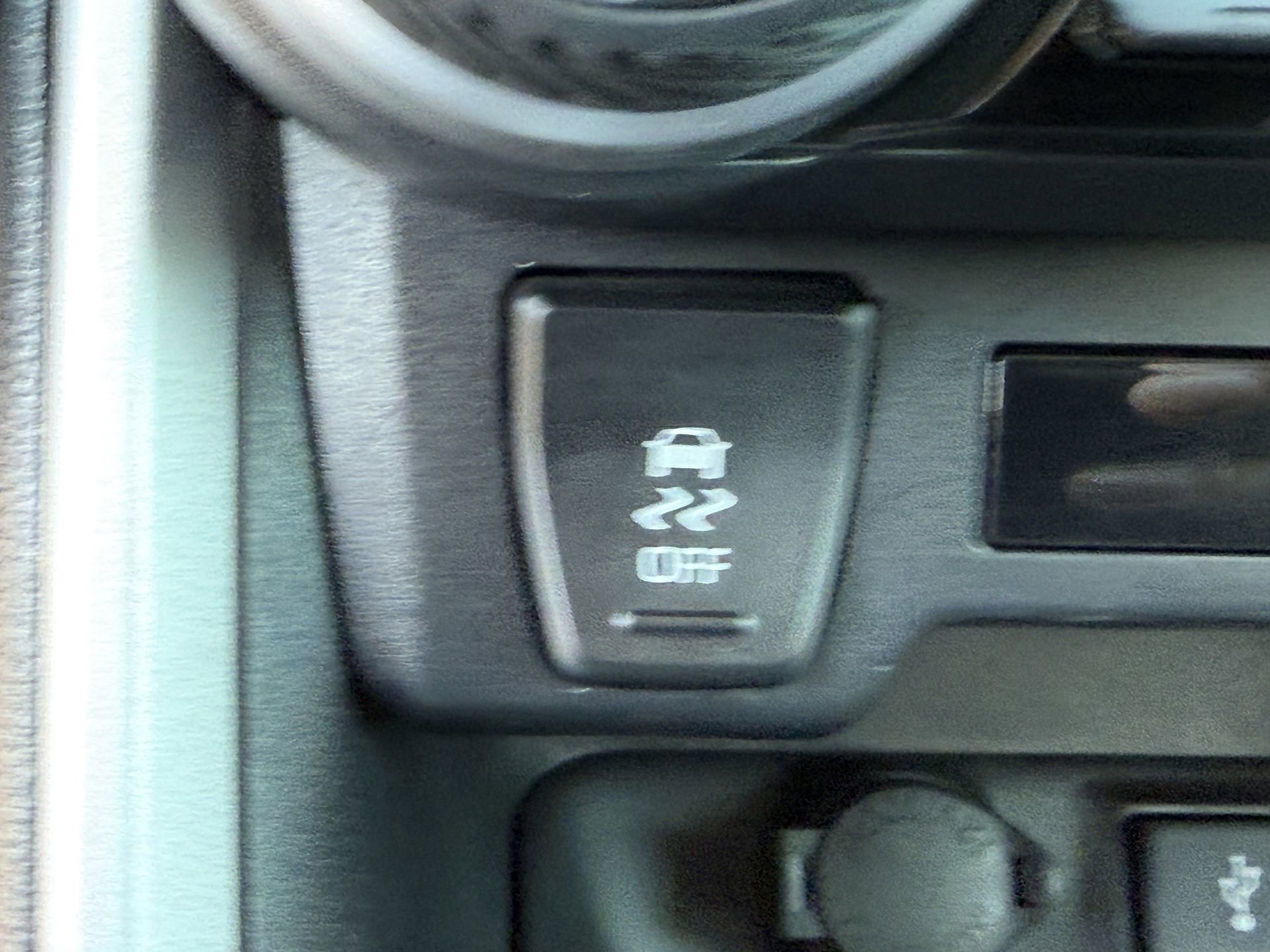 Used 2022 Toyota RAV4 XLE image 6