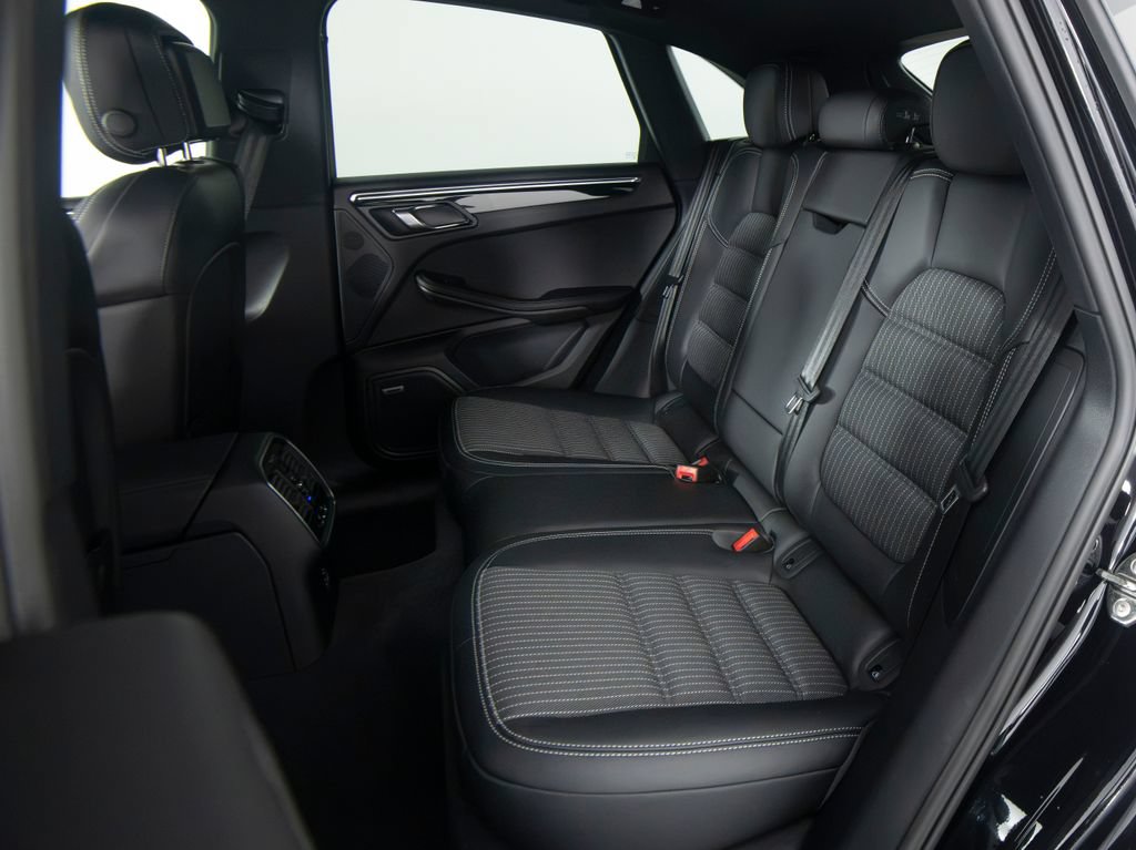 New 2026 Porsche Macan Turbo AWD/4WD image 41