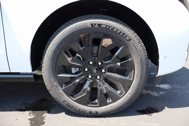 New 2025 Ford Expedition Max Platinum w/ Stealth Appearance Package image 15