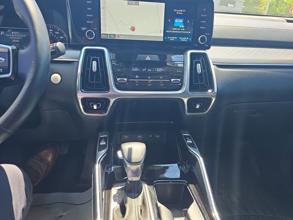 Certified 2021 Kia Sorento SX AWD/4WD image 17