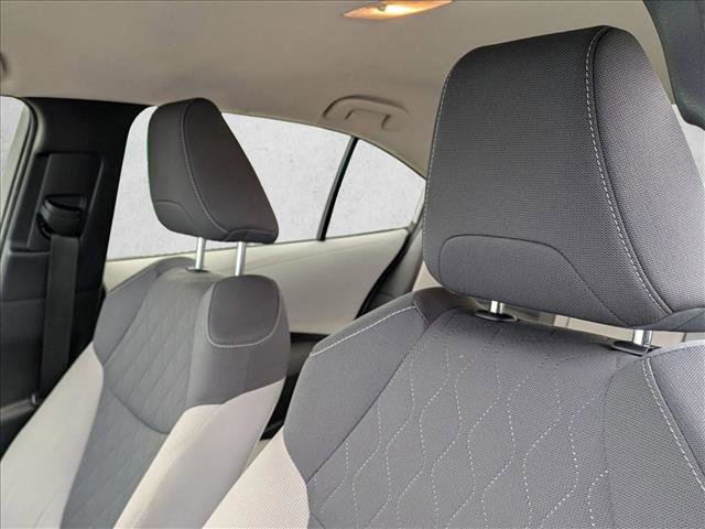 Used 2021 Toyota Corolla LE image 14
