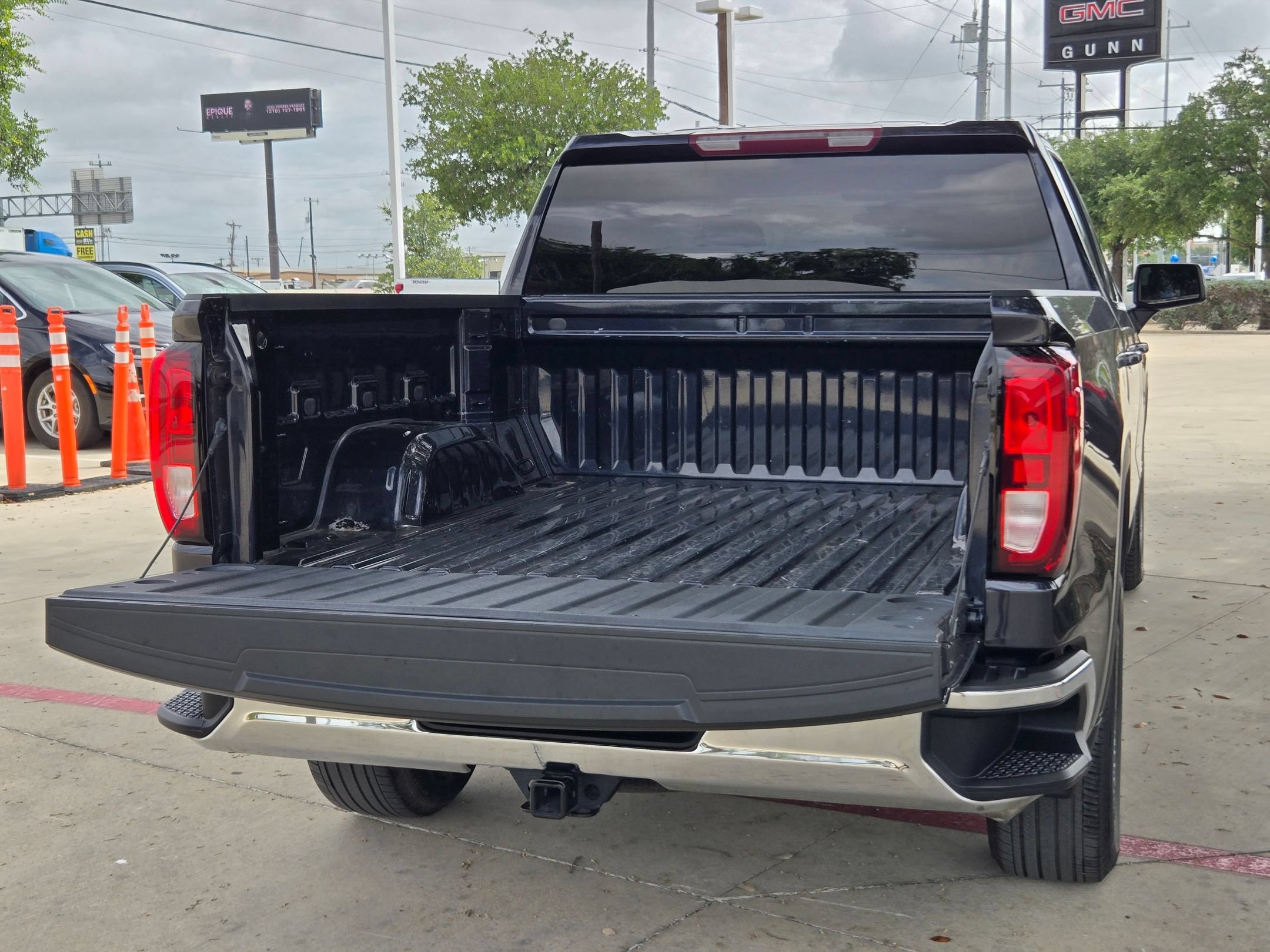 Certified 2023 GMC Sierra 1500 SLE RWD image 35