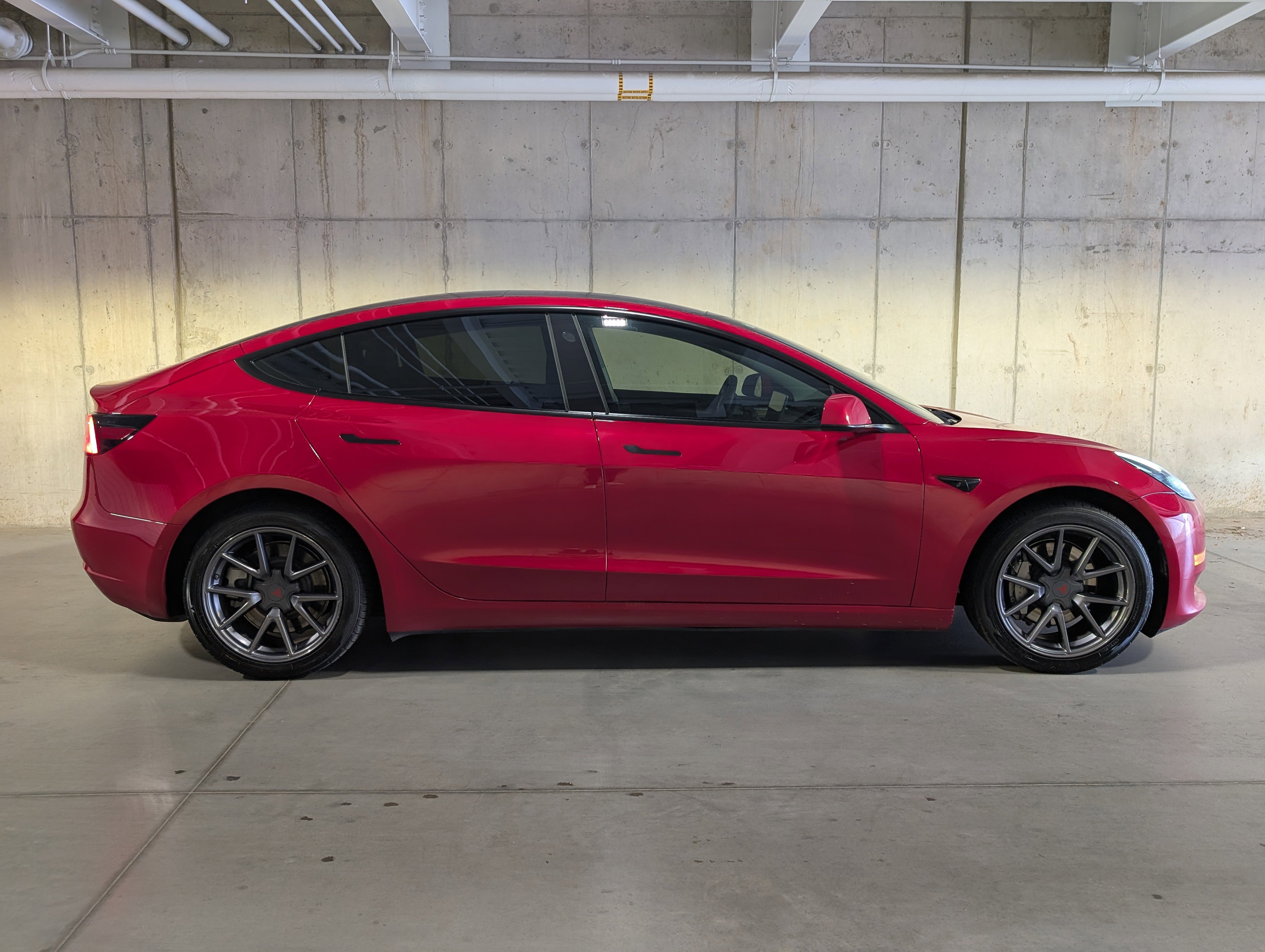 Used 2022 Tesla Model 3 Long Range AWD/4WD image 10