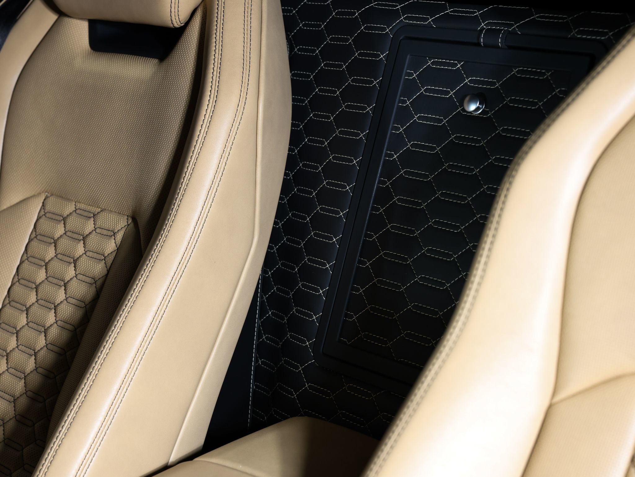 Used 2019 Lamborghini Urus image 43