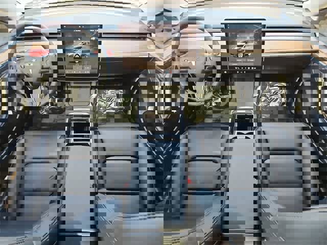 Used 2023 Tesla Model 3 Standard Range image 15