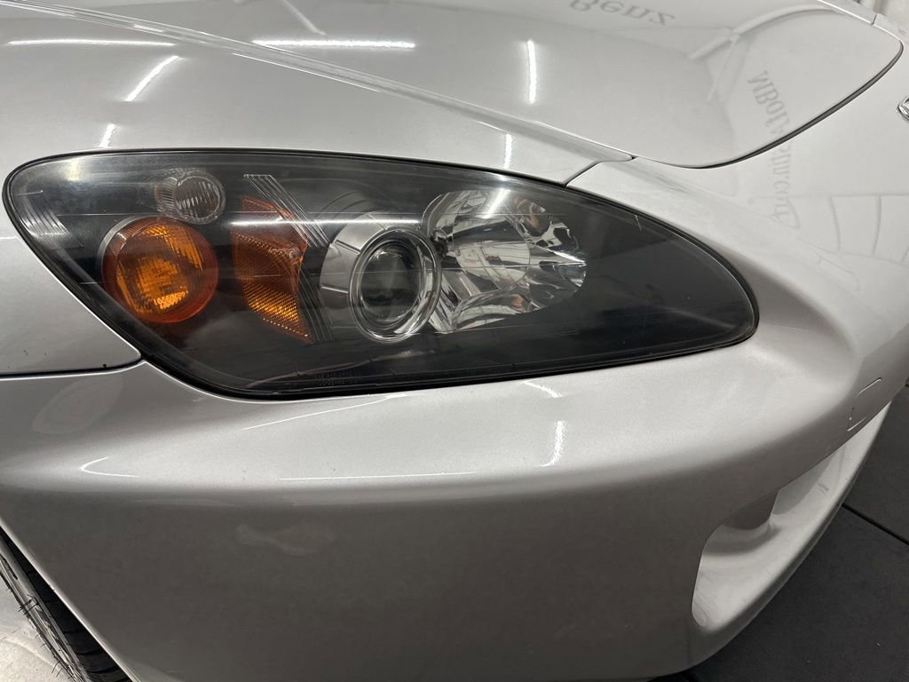 Used 2004 Honda S2000 image 12