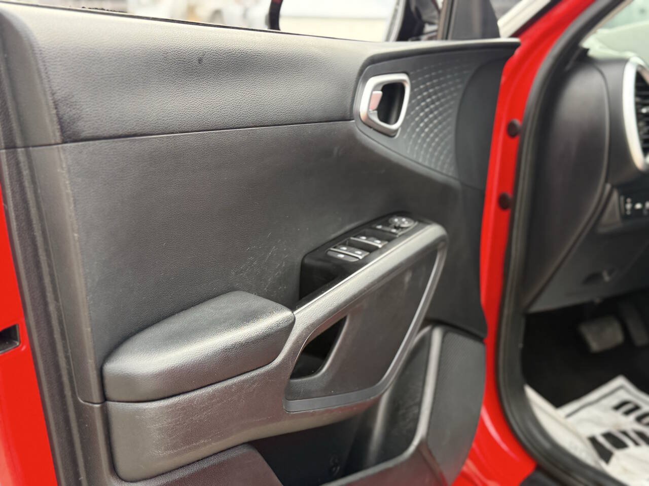 Used 2020 Kia Soul GT-Line FWD image 8