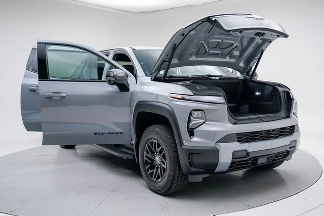 New 2025 Chevrolet Silverado EV LT image 15