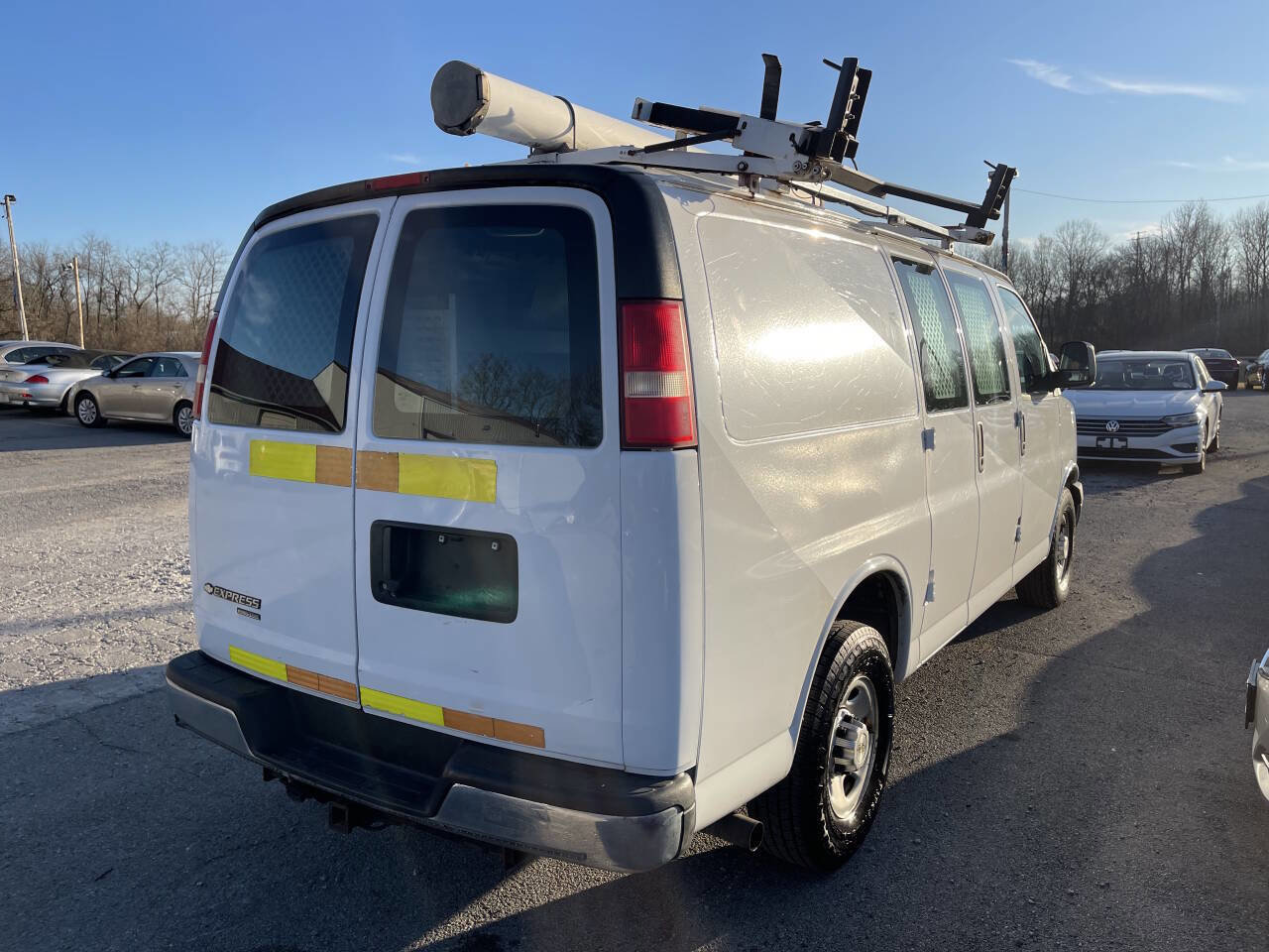 Used 2014 Chevrolet Express 2500 image 4