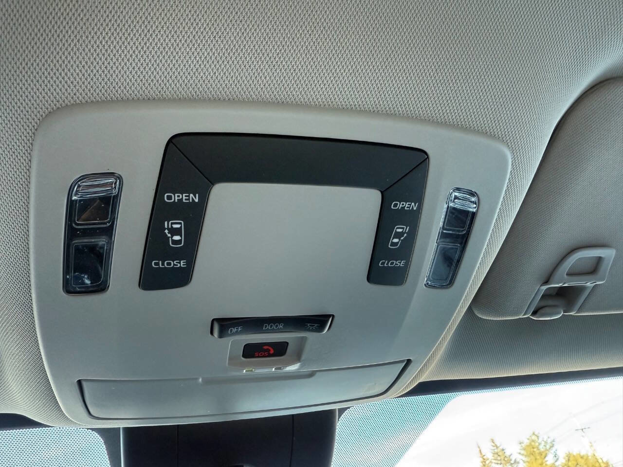 Used 2021 Toyota Sienna LE image 19