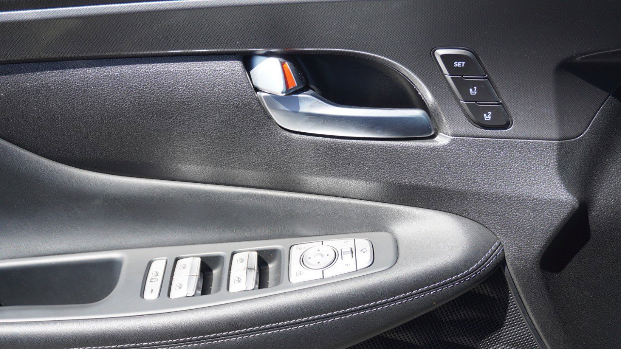 Used 2023 Hyundai Santa Fe Calligraphy image 21