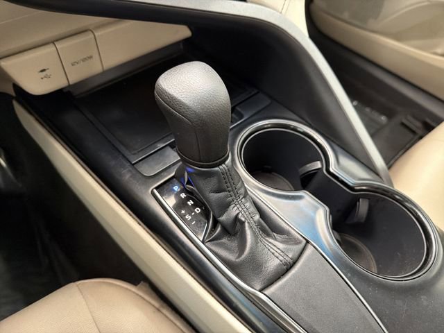 Used 2019 Toyota Camry LE image 26