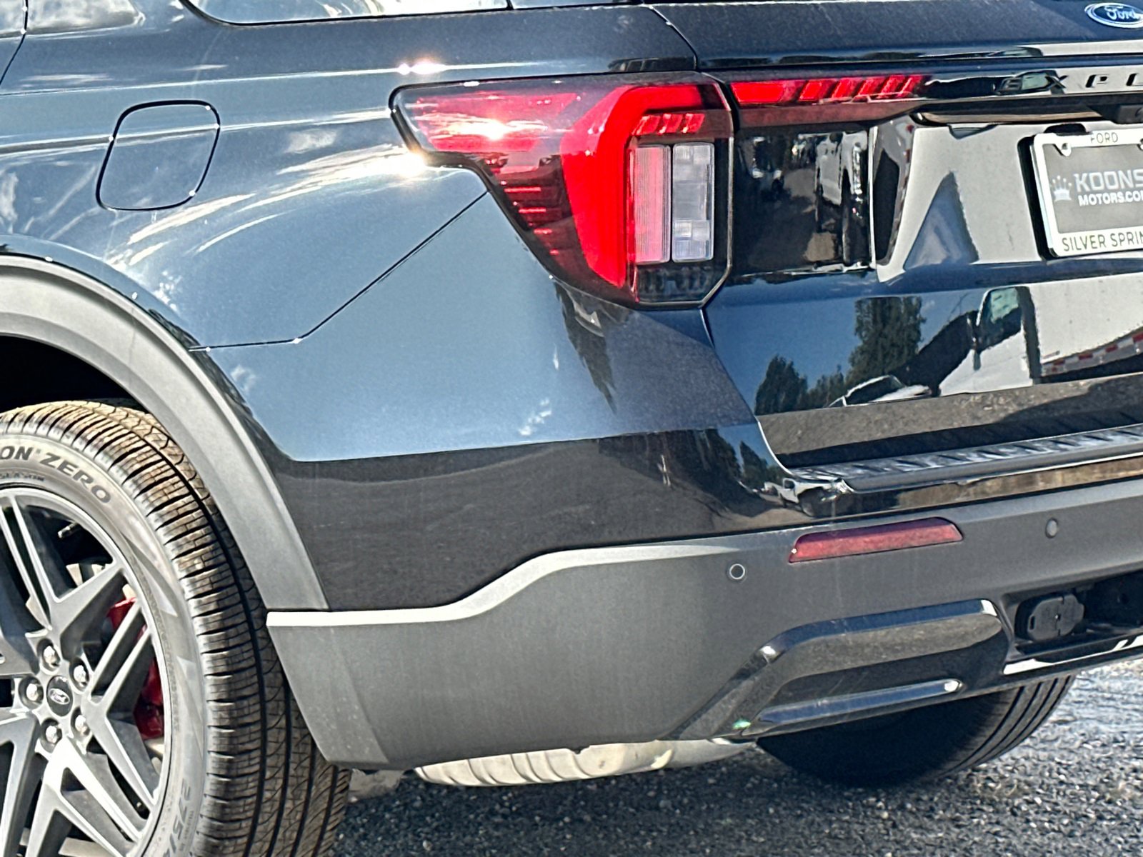 New 2025 Ford Explorer ST-Line w/ Premium Package image 7