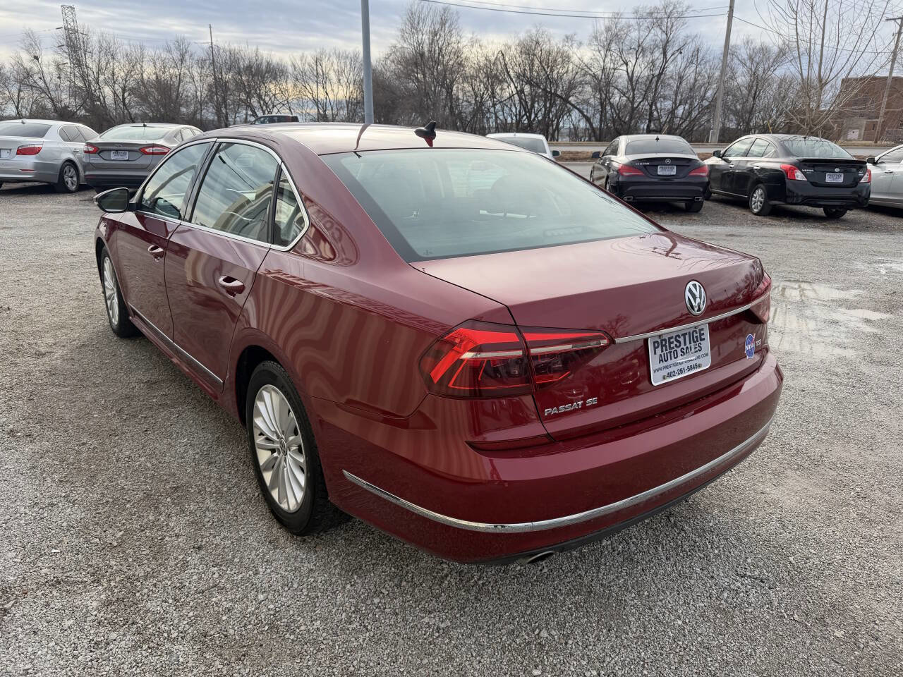 Used 2017 Volkswagen Passat 1.8T SE image 4