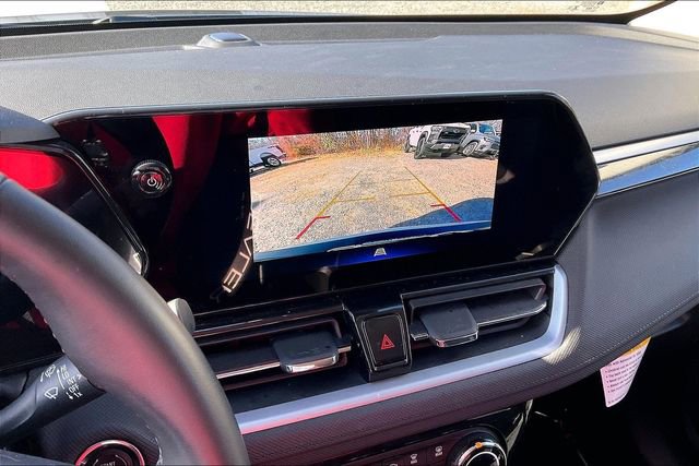 Used 2024 Chevrolet TrailBlazer LT w/ LT Cold Weather Package image 11