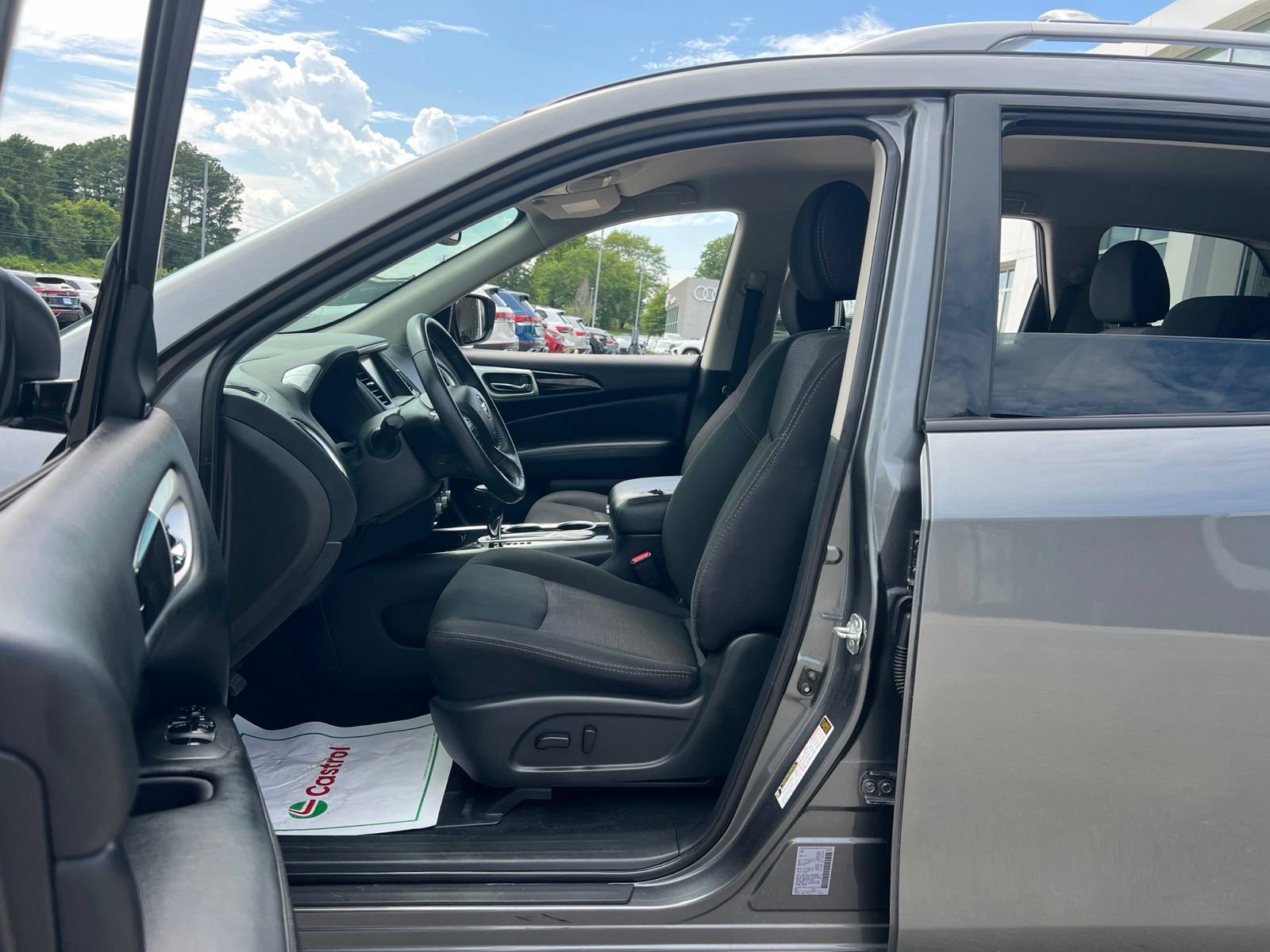 Used 2020 Nissan Pathfinder SV FWD image 26