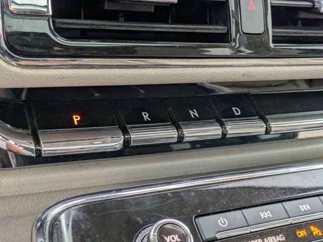 Used 2018 Lincoln Navigator Reserve w/ Technology Package image 17