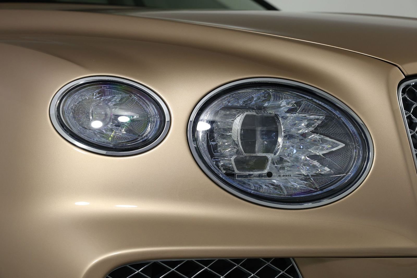 Used 2021 Bentley Bentayga image 13