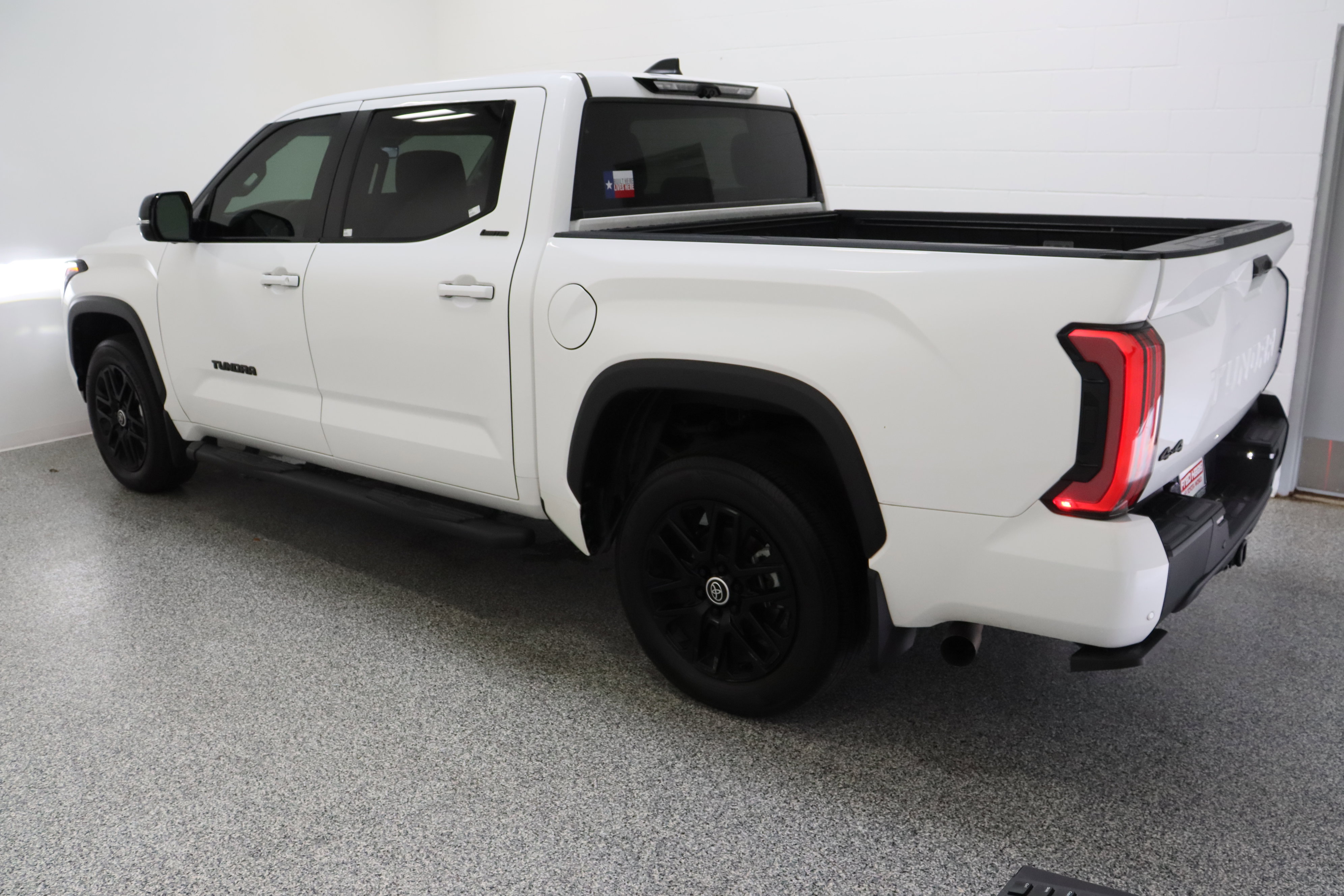 Used 2024 Toyota Tundra Limited image 9