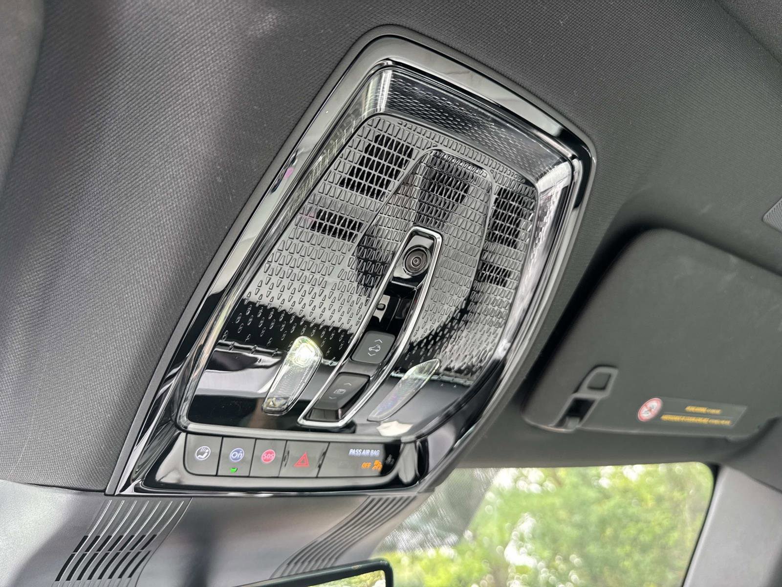 New 2026 Cadillac Vistiq Luxury w/ LPO, Floor Liner Package AWD/4WD image 34