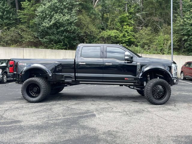 Certified 2025 Ford F450 Platinum w/ Platinum Plus Package AWD/4WD image 2