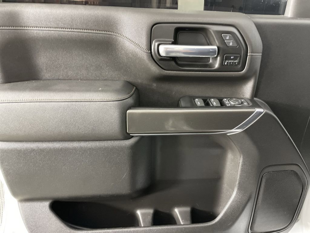 Used 2022 GMC Sierra 2500 AT4 image 21