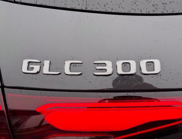 Used 2026 Mercedes-Benz GLC 300 4MATIC image 9